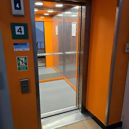 Jasna Self Check-in ホテル ワルシャワ