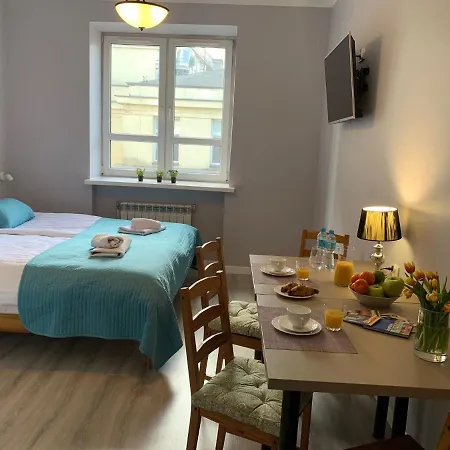 Jasna Self Check-in * ワルシャワ