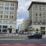 ホテル Jasna Self Check-in ワルシャワ